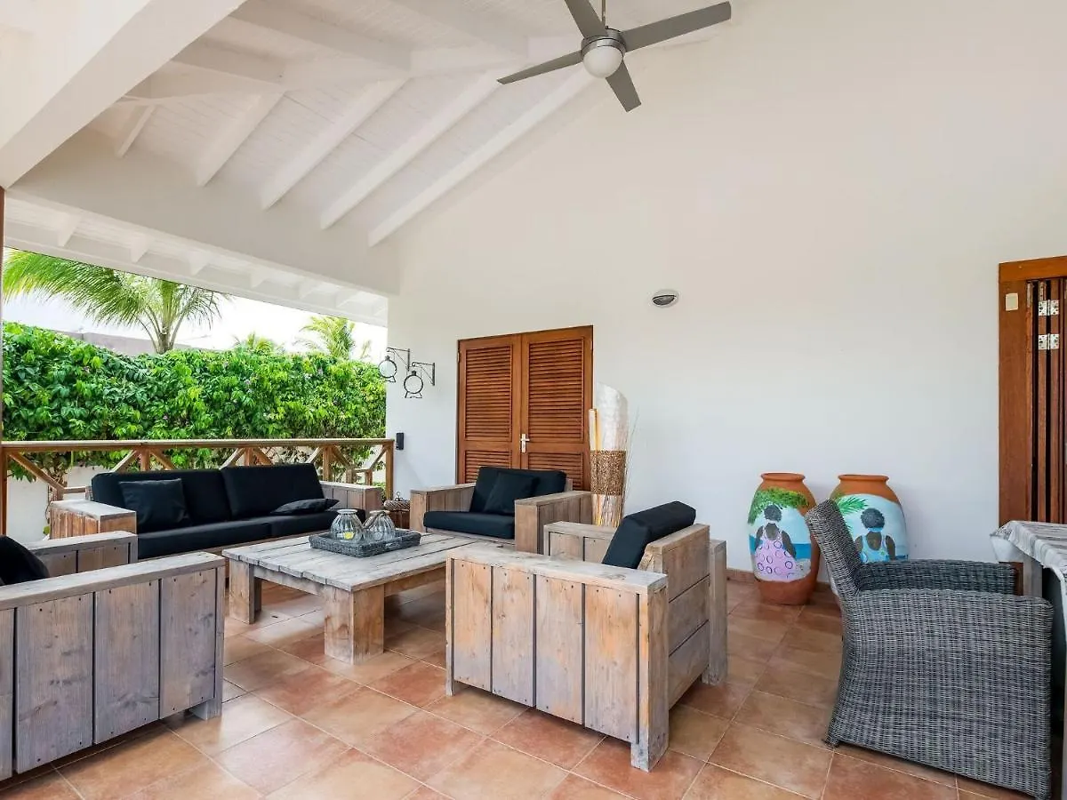 Charming Holiday Villa In Jan Thiel With Pool
